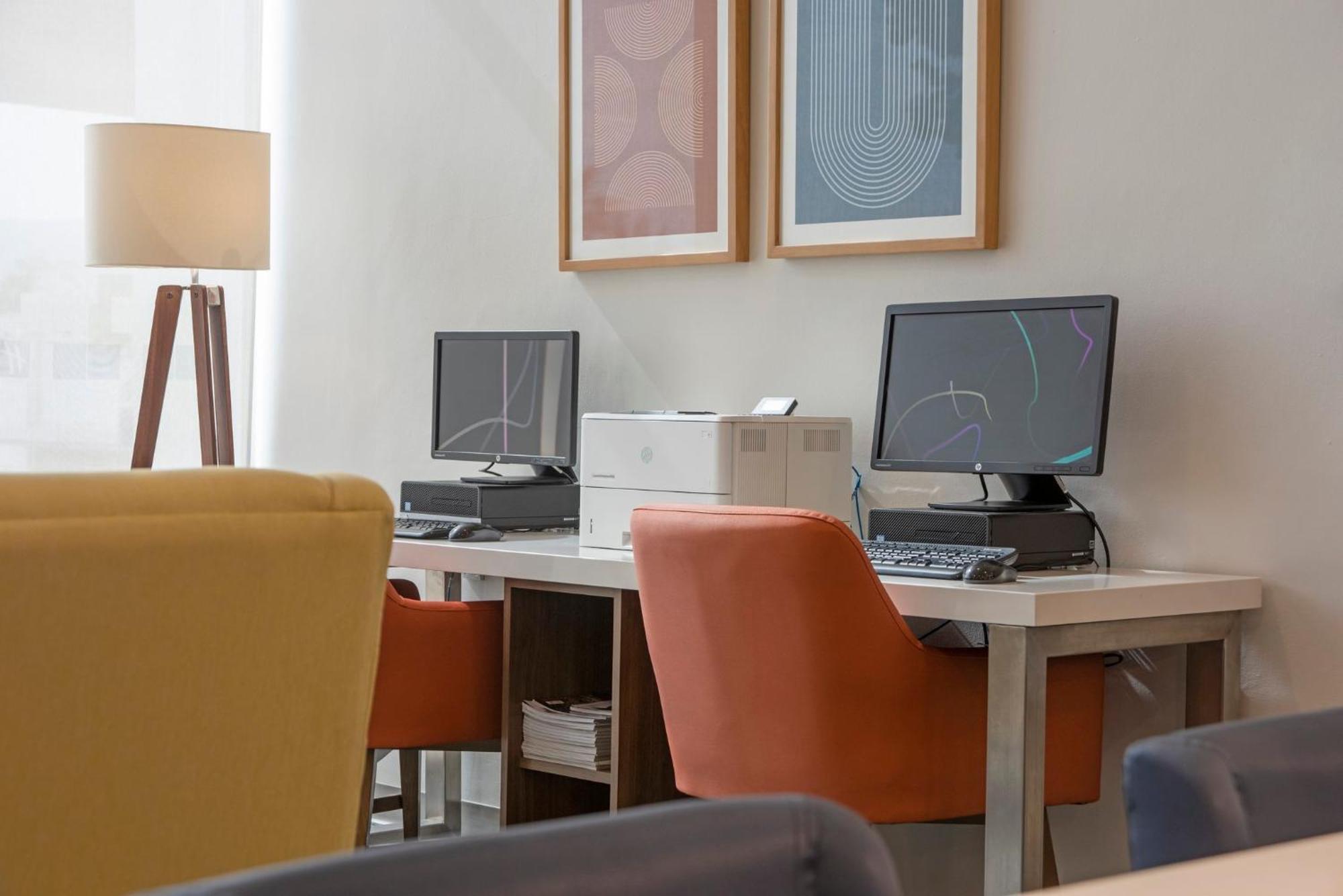 Hotel Express Guadalajara Iteso By Ihg