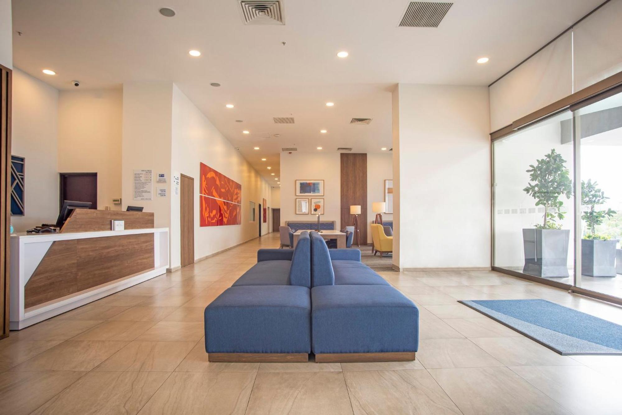 Hotel Express Guadalajara Iteso By Ihg 3*