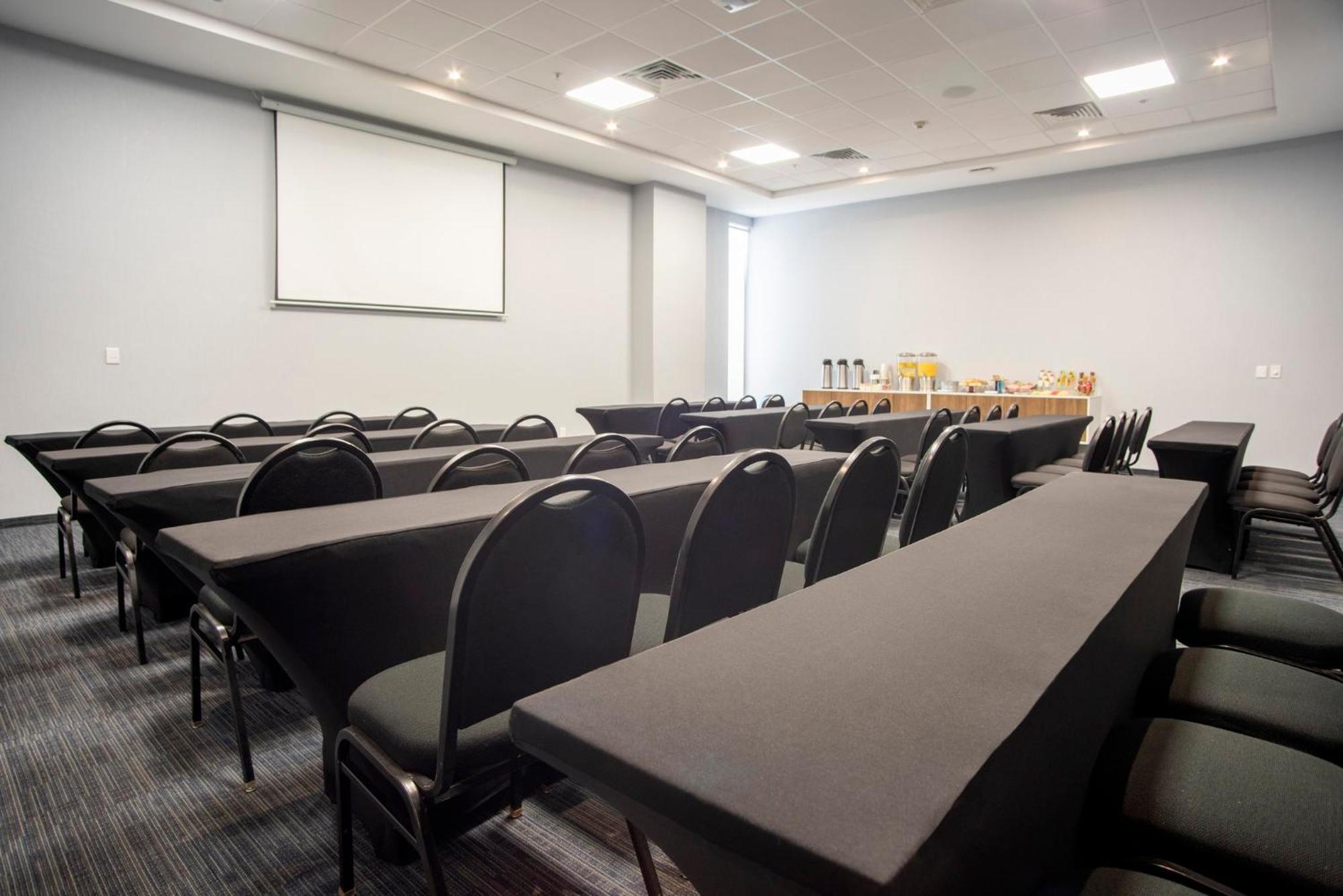 Express Guadalajara Iteso By Ihg 3*